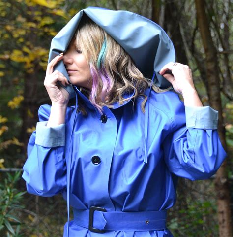 Captivating Blue Rubber Lined Hooded Mackintosh Rainwear Fashion Rainwear Girl Blue Raincoat