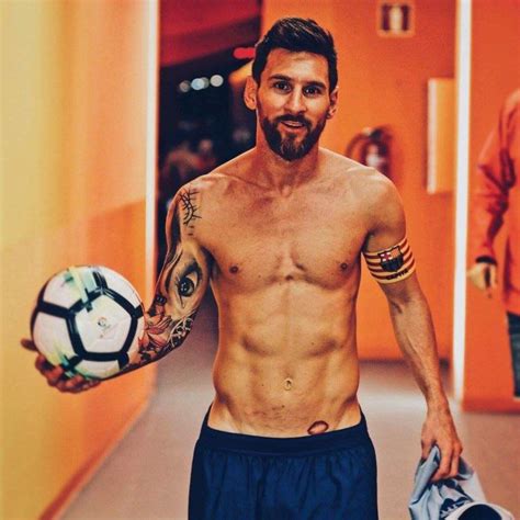 pin by luciayanez on messi lionel messi messi body leonel messi