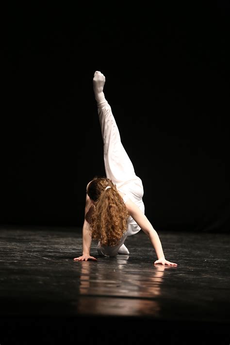 Ballet Studio And Adhara Scuola Di Danza And Officina Del Movimento