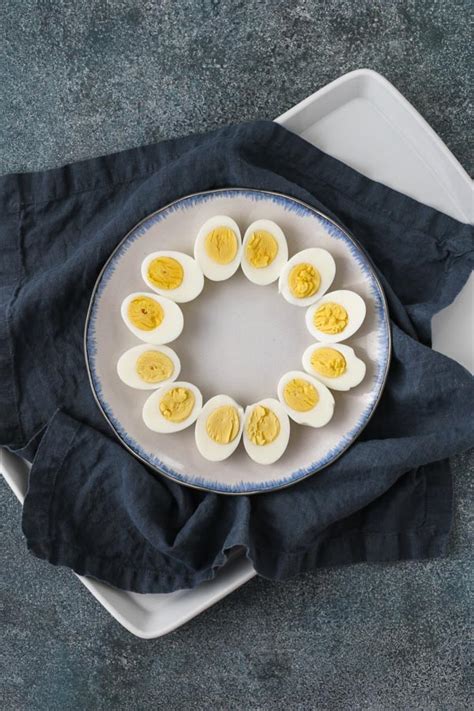 How To Make Easy Peel Hard Boiled Eggs Tasty Seasons
