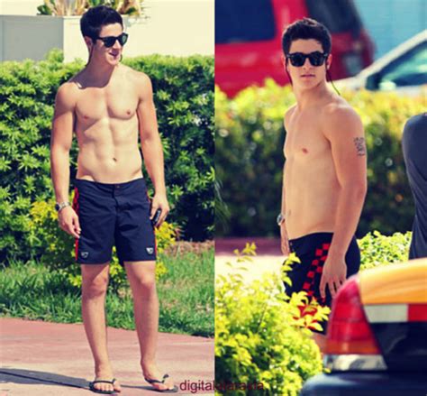 Celebrities David Henrie Because We Want To See Him Shirtless In