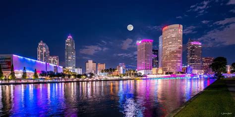 Hunters Moon Over Tampa By Lance Raab