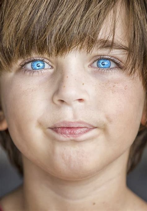 Blue Eyes Boy Stock Image Image Of Phone Teenager Face 38530001