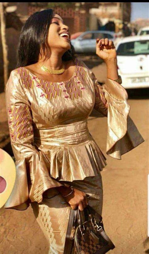 Model bazin femme brodé et dentelle style senegalais. Bazins - Stelly Perla ™ | Tenue africaine, Mode africaine, Styles vestimentaires africains