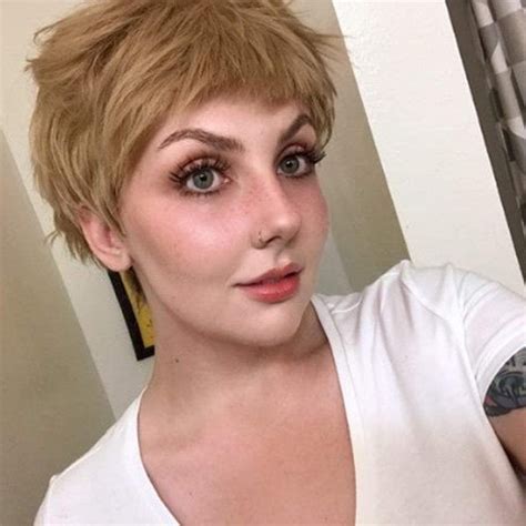 Creamily Strawberry Blonde Short Pixie Wigs With Bangs Layered Cut