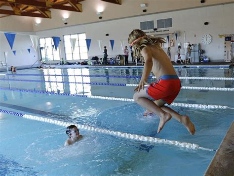 Sy Valley Ymca Schools Team Up For Third Grade Swim Lessons