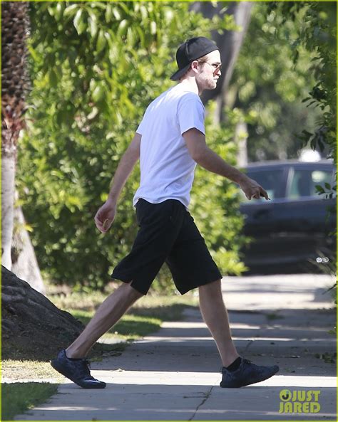 Robert Pattinson And Fka Twigs Hit The Gym For Couple S Workout Photo 3353241 Robert Pattinson