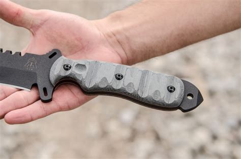 Right now it's only available at the tops site for $300, but will. SXB Knife - TOPS Knives Tactical OPS USA
