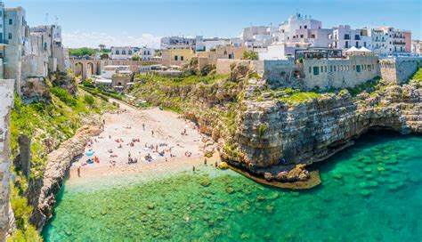 The best way of travelling, either renting a car, public transport or cycling; Overview of Puglia: Polignano a Mare | Amazing Puglia