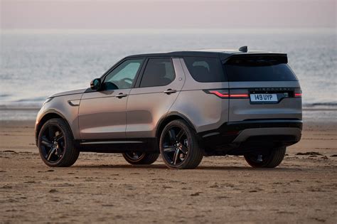 Land Rover Discovery freshens up for 2021 | CAR Magazine