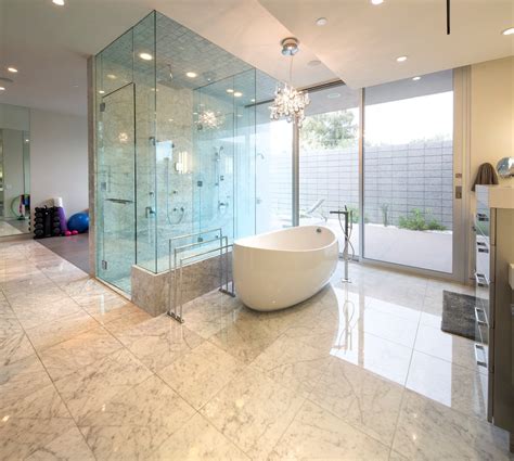15 Modern Bathrooms With Glass Showers
