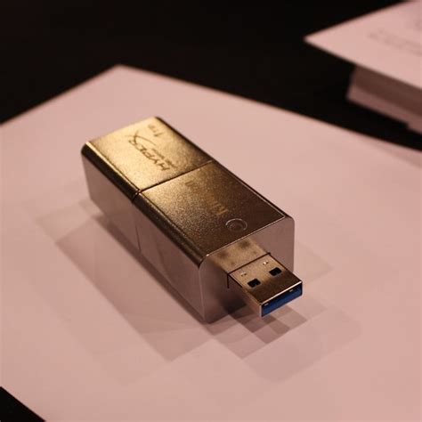 Un acquisto fatto per l'articolo e per il video che troverete all'interno. 1 TB USB Flash Drive | Gifts For Men