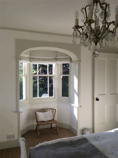 Farrow And Ball Walls And Ceiling In Wimborne White Woodwork Trim In