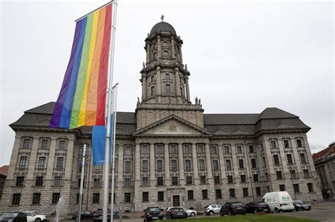 germany s top court orders third gender option on birth certificates