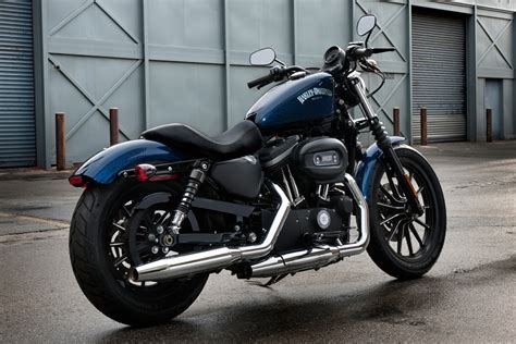 That means you don't have to mess around with the blacked out and powder coated engine also looks amazing. Harley-Davidson Sportster Iron 883 Review - We Buy Any ...