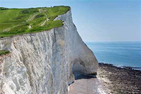 White chalk cliffs in Seaford Head, East Sussex, UK - Rejuvage