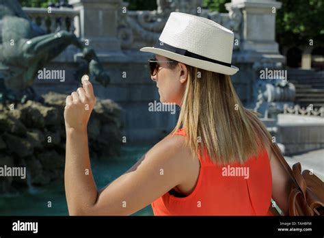 Trevi Fountain Coin Toss Hi Res Stock Photography And Images Alamy