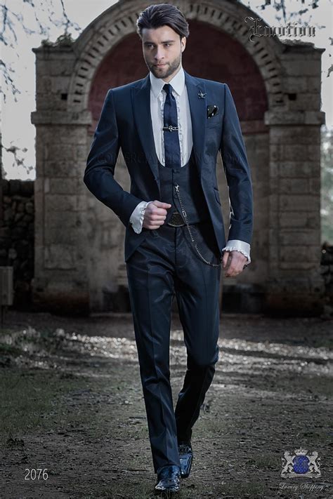'suits' ep jon cowan defends meghan markle amid bullying claims: Italian fashion wedding suits in blue Ottavio Nuccio Gala 2076