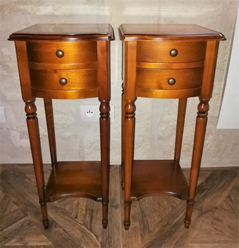 A Pair Of Bedside Tables Catawiki