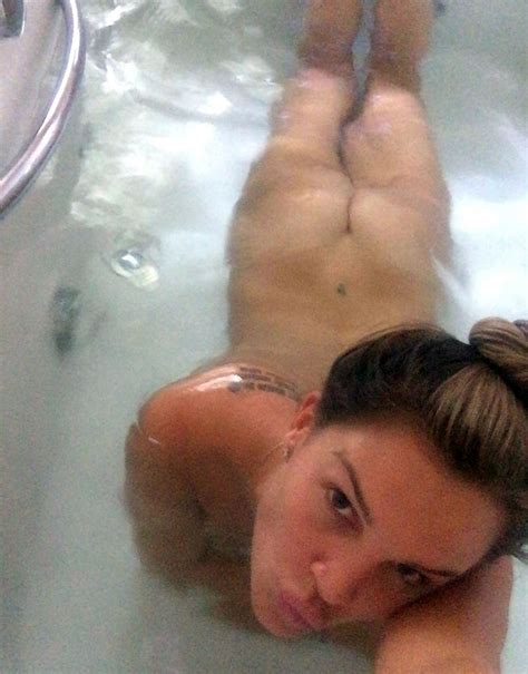 Danielle Lloyd Nude Pics And Sex Tape 2021 New Pics Scandal Planet