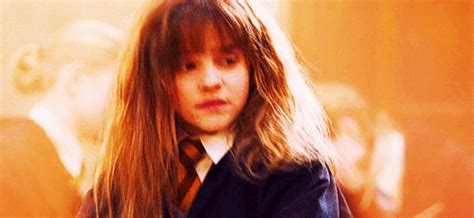 20 Signs Youre The Hermione Granger Of Your Friendship Group Pretty52