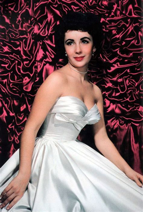 elizabeth taylor height  feet  inches bust  inches waist