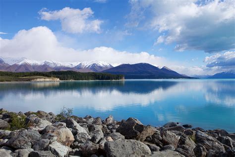 Lake Pukaki In New Zealand Is The Setting For The Hobbit