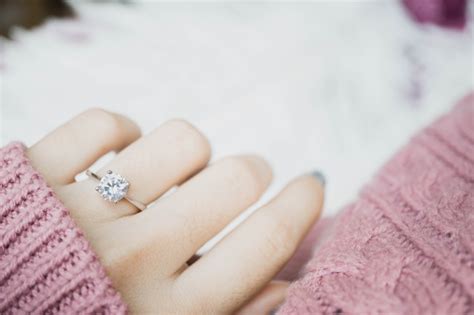 8 Tips For Buying An Engagement Ring That Cant Be Refused Fashion