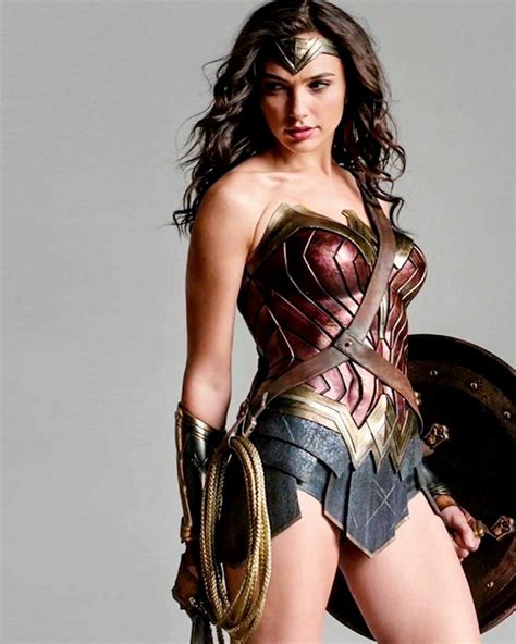 379038 Gal Gadot Wonder Woman Celebrity Gal Gadot Wall Print Poster Uk Ebay