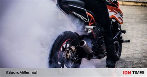 Biasanya asap hitam yang keluar dari motor berasal dari motor karburator. Cara Mengatasi Motor Metik Kluar Asap Hitam : Penyebab ...