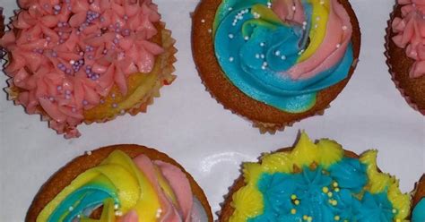 Jetzt ausprobieren mit ♥ chefkoch.de ♥. Fantakuchen - als Cupcakes/Muffins oder klassisch mit ...