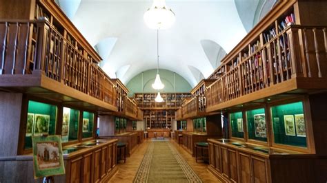 Российская национальная библиотека в Санкт-Петербурге (Россия) с фото и ...