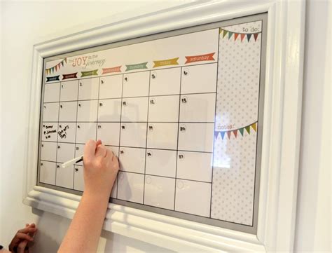 How To Draw A Calendar On A Whiteboard