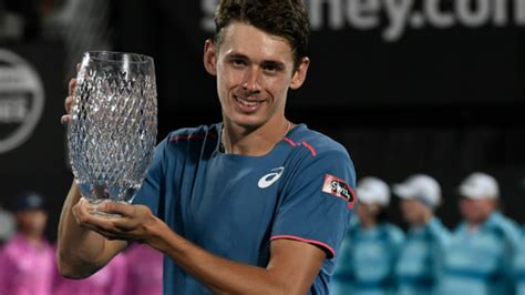If he can go further than that is hard to say, based. Elliot Loney Podcast #6 Alex de Minaur - YouTube