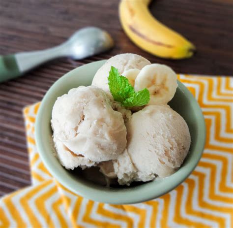 I ate my vanilla ice cream plain, as is. Cuisinart ice cream maker banana ice cream recipe ...