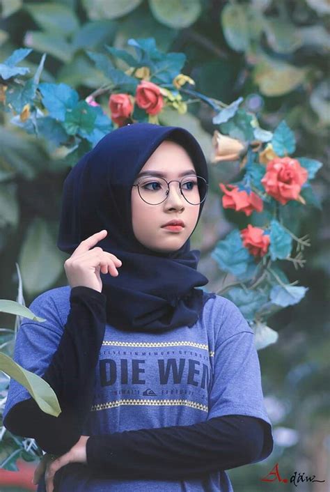 Tentu saja contoh tema acara kebersamaan memang telah banyak dicari oleh orang di internet. Foto Mentahan Quotes Perempuan Hijab - Mentahan Quotes ...