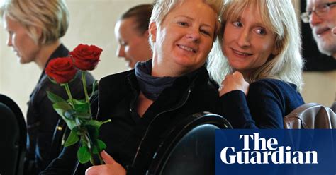 oregon couples wed as same sex marriage ban struck down in pictures world news the guardian