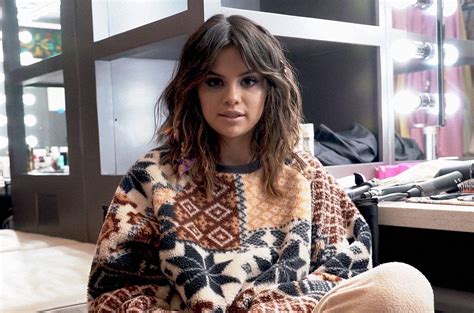 سيلينا جوميز سيلينا ماري غوميز أليكس روسو معلومات عن سيلينا غوميز مايلي سيروس جستن بيبر جوستين بيبر جيجي حديد حقائق عن سيلينا غوميز كيتي بيري كاتي بيري. سيلينا غوميز في جلسة تصوير نارية.. "لا يحق لأحد إخباري كيف ...