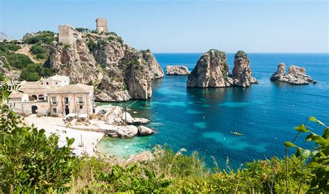 E' chiaro che dobbiamo raddoppiare e il presidente della regione, nello musumeci, ha firmato l'ordinanza che istituisce quattro nuove zone rosse in sicilia. Natura, arte, cultura. Viaggio in Sicilia, uno scrigno di ...