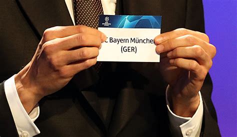 Da einige champions league spiele auch im tv übertragen werden, ist es nützlich zu schauen, wer wann ein spiel überträgt. Champions League: Wer zeigt / überträgt die Auslosung ...
