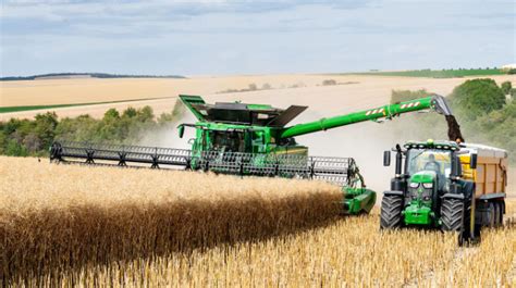 John Deere Introduced The X9 Combine Agriculture News Autotrader