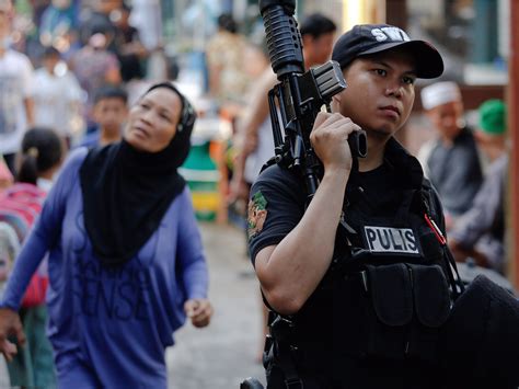Chilling Video Shows Police Executions In Philippines War On Drugs