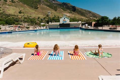 Splash Summit A 17 Acre Waterpark In Utah To Visit This Summer