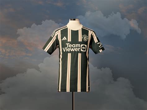 adidas y Manchester United lanzan uniforme de visitante para T 2023/24