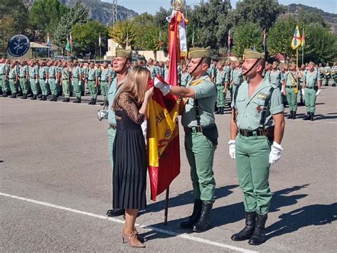 Jornada Patriótica En El Cuartel De La Legión Con Más De 700 Civiles Jurando La Bandera De