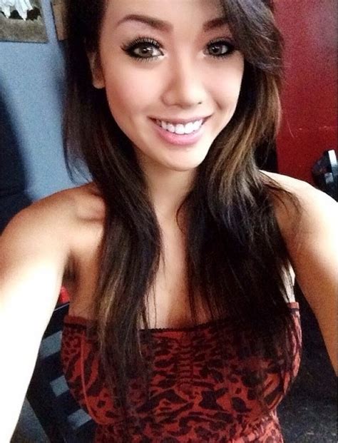 Thumbspro World Of Asian Beauties Lynn Chu Malaysian Beauty Selfies
