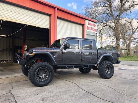 2020 Jeep Gladiator Rubicon W 6” Rough Country Lifts Jeep Gladiator