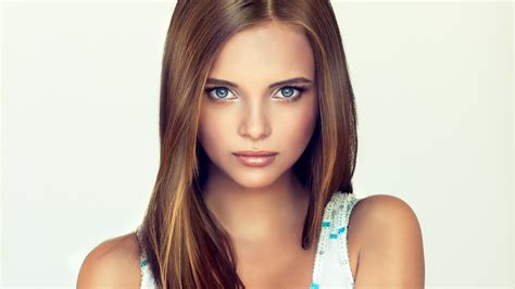 Sexy Slim Blue Eyed Long Haired Blonde Teen Girl Wallpaper