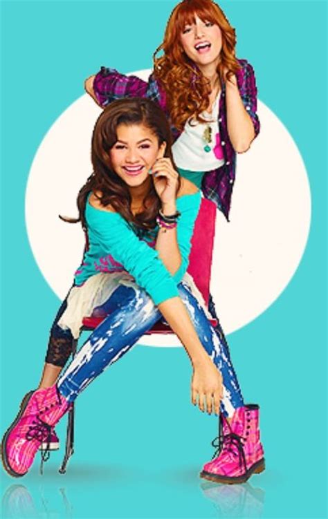 Bella Throne And Zendaya In Shake It Up Bella Plays Cece And Zendaya