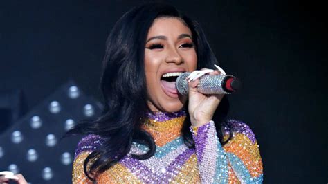 Cardi B Shows Off Her Real Stomach After Sucking It In For Bikini Pic Iheart